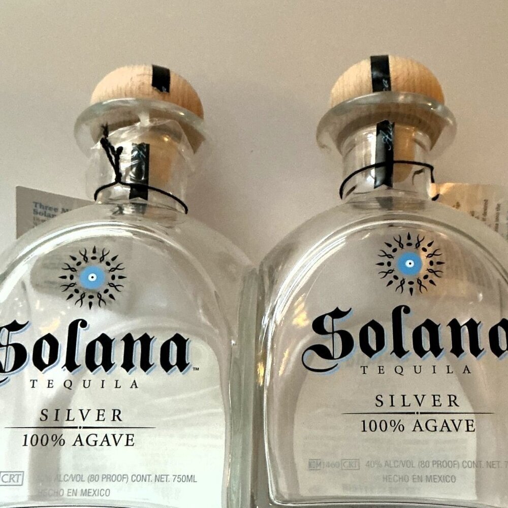 DIY CRAFTING GLASS TEQUILA BOTTLES SET (2) 750 ML - Picture 4 of 6